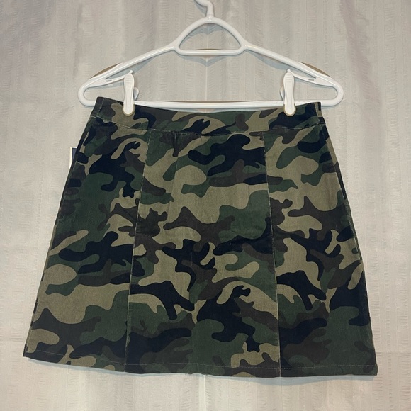 Women's Denim Mini-Skirt - Picture 4 of 4